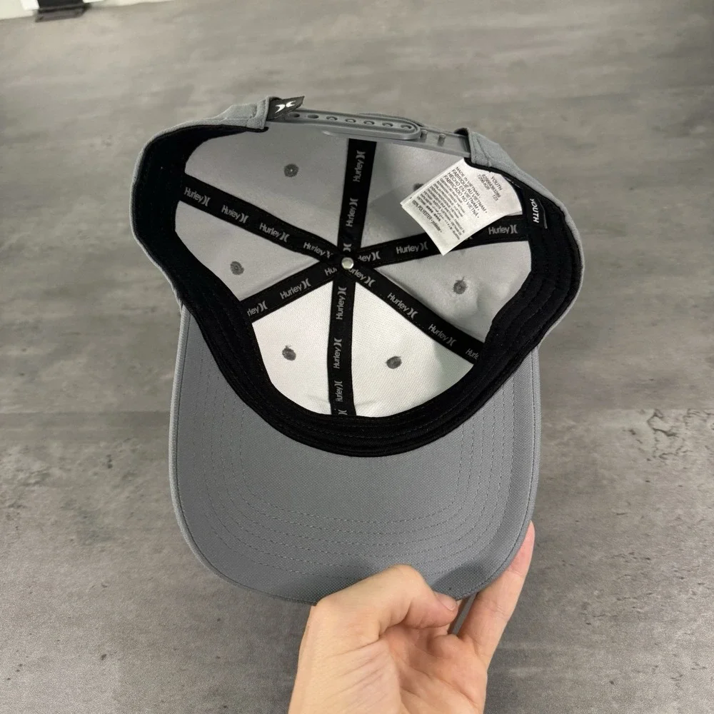Hurley‎ Snapback Hat Gray Black Youth H20 Dri Surf Skate Swim Gorpcore Outdoor